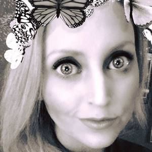 Meet your Posher, Caroline